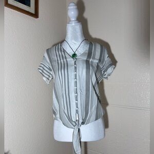 Sim & Sam Women’s Top. Size M. NWT